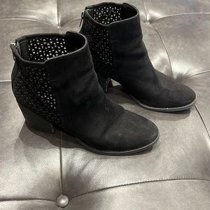 Madden Girl Black Boots Size 8.5